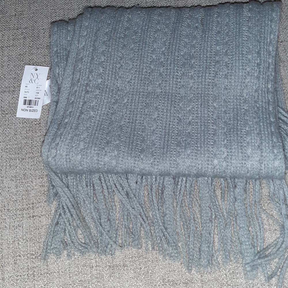NEWYORK &COMPANY  100%ACRYLIC  SCARF..2 SHADES.